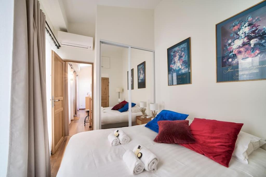 Superbe Maisonnette Neuve Au Coeur De Parijs